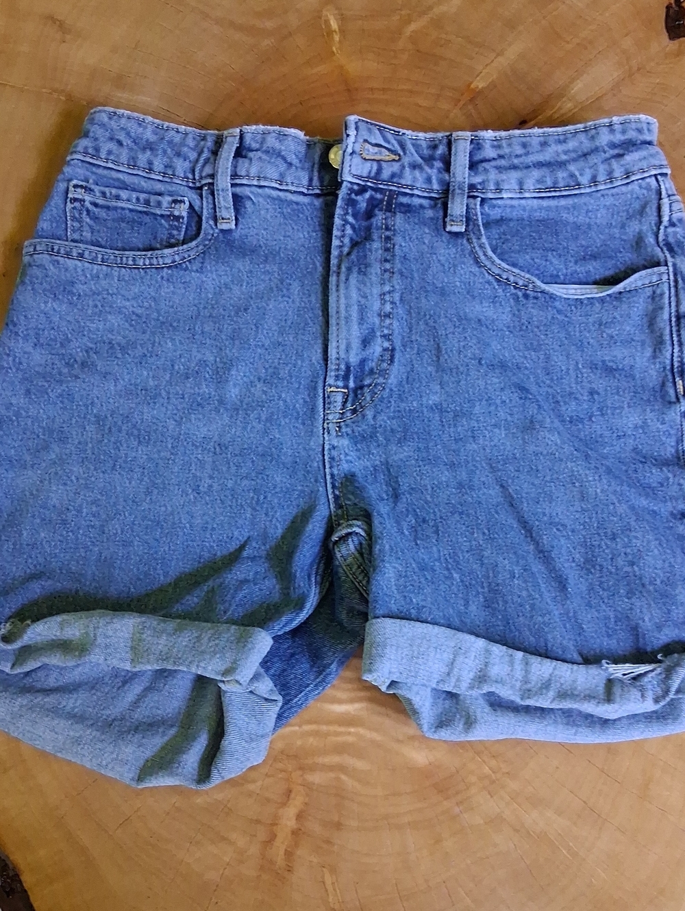 Classic High-Rise Rolled Hem Jean Shorts in Blue